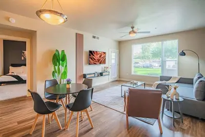 Image de Prime Location | Balcony, Pool, Gym, W/D, Parking