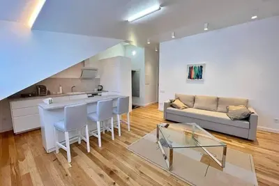 Image de White 1 Bd Old Town Apartment by Hostlovers