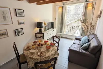 Image de Maison de village avec garage