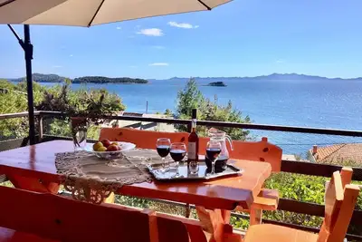 Image de Apartment Kira 70m from the beach with sea view and 4 bedrooms