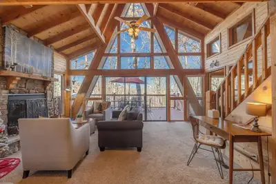 Lakefront Timberline Chalet by Innsbrook Vacations!