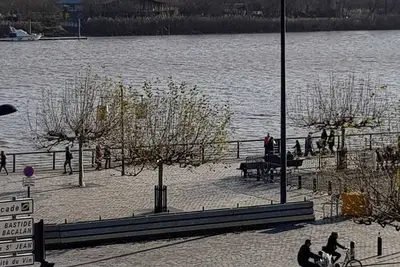 Image de Appartement de charme et de caractère dans un immeuble 18ième, face à la Garonne