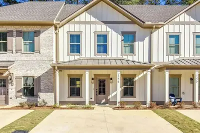 Image de New! Tiger's Tail in Auburn - 2 Br/2. 5 Ba condo 1. 5 miles from Au, sleeps 8!