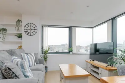 Image de Spacious 2-bed in Ocean Village