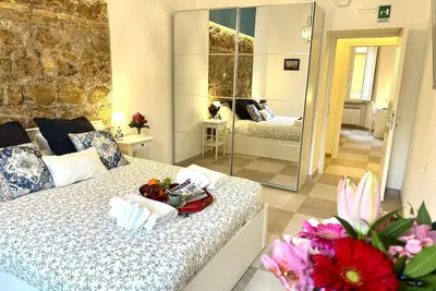 Image de The Prince Suite: Renovated 3-bedroom/2-bathroom in Central Rome With Ac