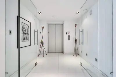 Image de Penthouse Suite in luxury building. Breathtaking views.