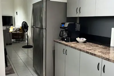 Charming 1-bedroom apartment in vibrant St Thomas with WiFi