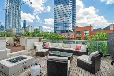 Image de Upscale 3br\/2. 5bth in West Loop Chicago w\/Parking!