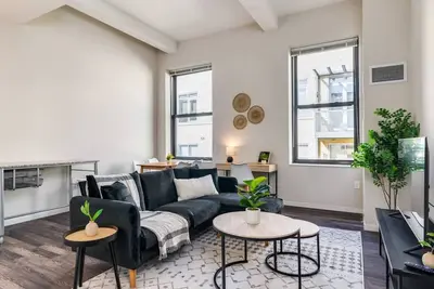 City Club #836 · Gym + Pool + King Bed - Cbd, Otr, Stadium #3
