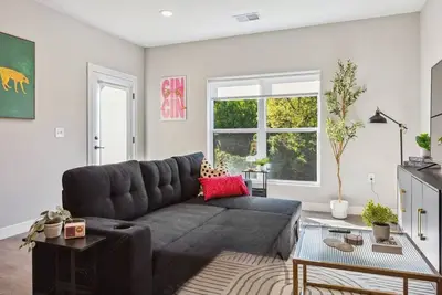 Image de Luxury 2br w/ Rooftop, Gym & King Beds – Columbus