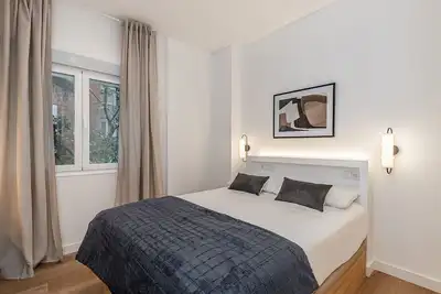 Image de Queens Bernabéu Iii - Alquiler Corta Duración