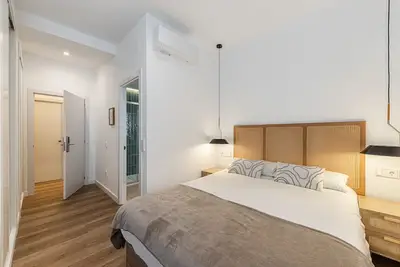 Image de Queens Bernabéu Vi - Alquiler Corta Duración