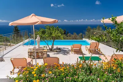 Image de A Beautiful 3 Bedroom, 2 Bathroom Villa with Private Pool, Stunning Sea Views, Air Conditioning, Wif