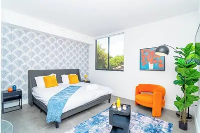 Image de King Bed brand new safe Oasis minutes to Brickell