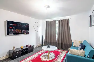 Image de Blissful Apartment. Family-Friendly and work suited. . . Home Away From Home