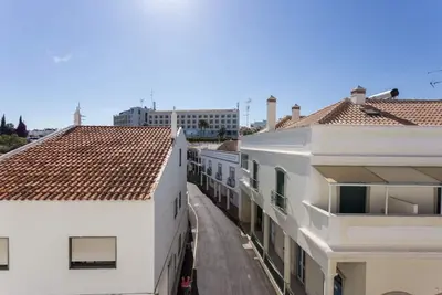 Image de The (2min away from CityCenter) Flat by Lisbeyond