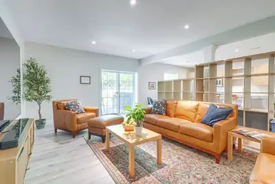 Image de 1 Mi to Downtown: Family-Friendly Condo