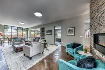 This Is It! -Gorgeous Southwest Modern Luxury!