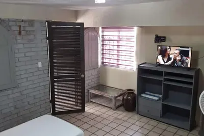 Image de Accommodation near the airport with swimming pool