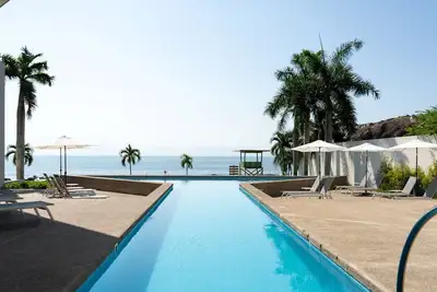 Image de New Chic studio in fantastic Cruz de Huanacaxtle with WiFi, Ac