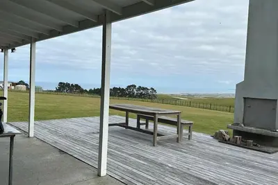 Image de Relax and enjoy the view, 5 minutes drive from Ahipara beach