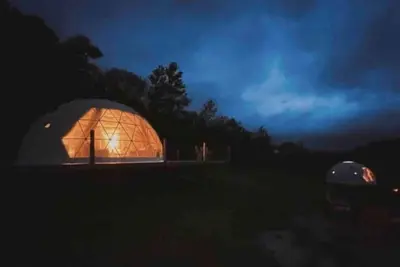 Image de Dome 3 at Come Spring Farm Glamping - Alpaca Farm