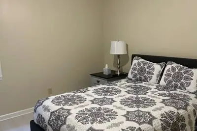 Image de Beautiful home in quiet neighborhood, minutes from downtown Thomasville