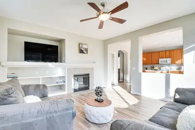 Image de 3 Mi to Downtown Merced: Family-Friendly Home