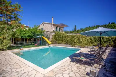 Image de Your Luxury Escape in Corfu’s Tranquil Countryside