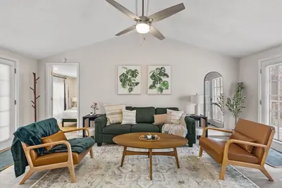 Broad Ripple Creekside Retreat - 4bd/2ba