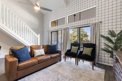 Image de Lux Condo on Lake Conroe I Lakeview/Gameroom