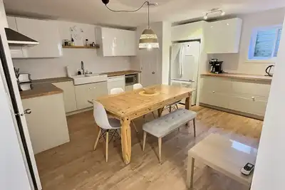 Image de Logement la voûte de la gare-stationnement privé inclus