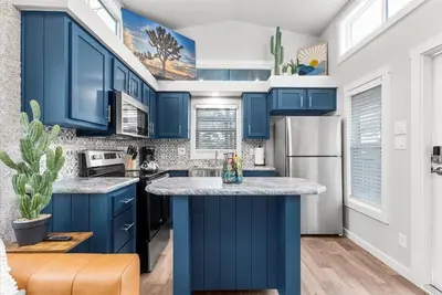 Image de Joshua Tree Desert Getaway- with Hill Country views