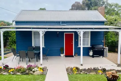 Image de Entire home - The Blue Cottage* Modern 3 bedroom