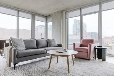 Image de Blueground | West Loop, rooftop pool & gym