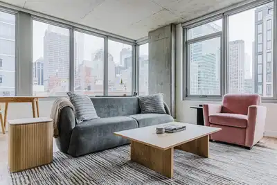 Image de Blueground | West Loop, rooftop pool & gym