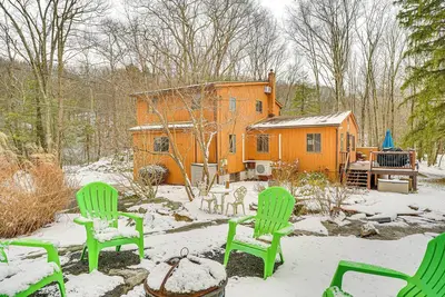 Image de 2-Acre Plot: Family Carmel Cabin w\/ Fire Pit!