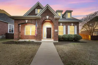 Image de Home of the Brave - King Beds, Firepit, Grill