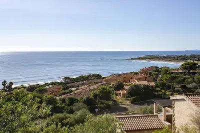 Image de Confortable appartement dans une maison de vacances avec climatisation, Tv, animaux admis et parking