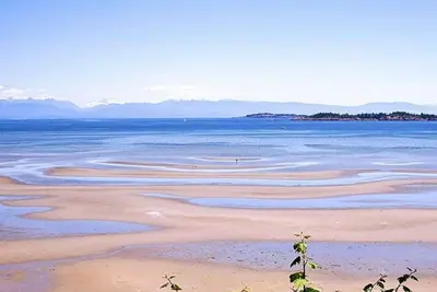 Image de Breathe Deep. Sleep Easy. Stay Oceanside