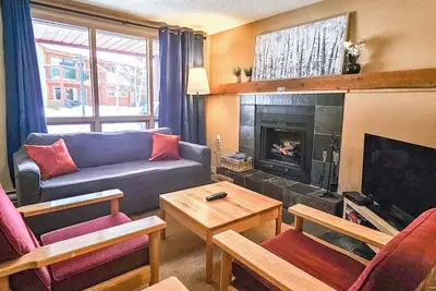 Image de Cozy Family Ski-In/Ski-Out Condo at Panorama