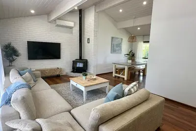 Image de Broadwater Break: Stylish Coastal Retreat for Families