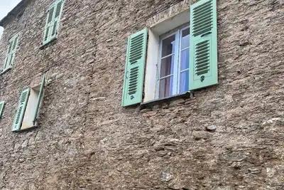 Maison de village typique avec piscine et grand jardin avec vue exceptionnelle