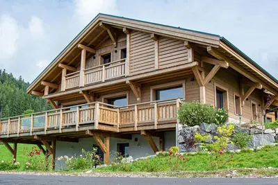 Image de Chalet grand confort avec sauna et balnéo - Proche stations de ski