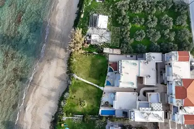 Image de Adelphes Beachfront Apartment