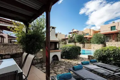 Image de [New] Villa Lea, stylish, /w pool & at a great location