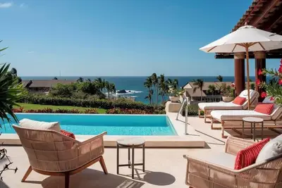Image de Ocean views Four Seasons Villa w/ Private Staff, Golf & Beach Clubs (by vrmex. homes)
