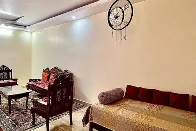 Cozy 2-bedroom apartment in enjoyable Jaipur with fitness room, WiFi