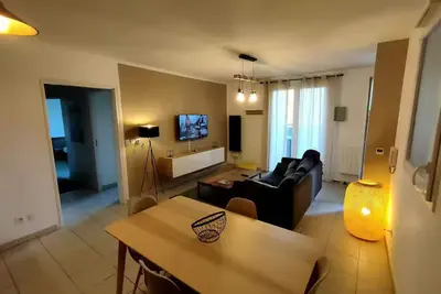 Image de Logement entier : appartement en résidence - Marseille, France