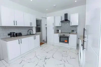 Image de Modern 5-bedroom House-Medway- Free Parking- Sleeps 10